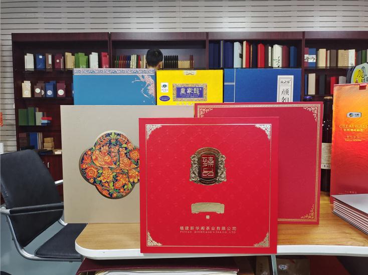 酒類包裝盒(hé)常用的包裝樣式(shì)有哪些？如何酒盒(he)設計？