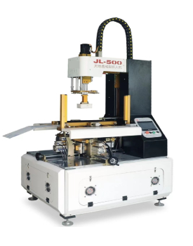 天地蓋(gai)成型機